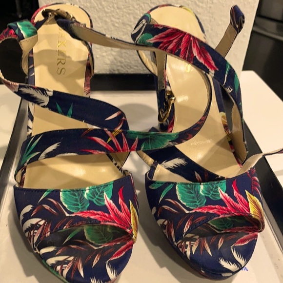 Colorful platforms - Picture 6 of 6